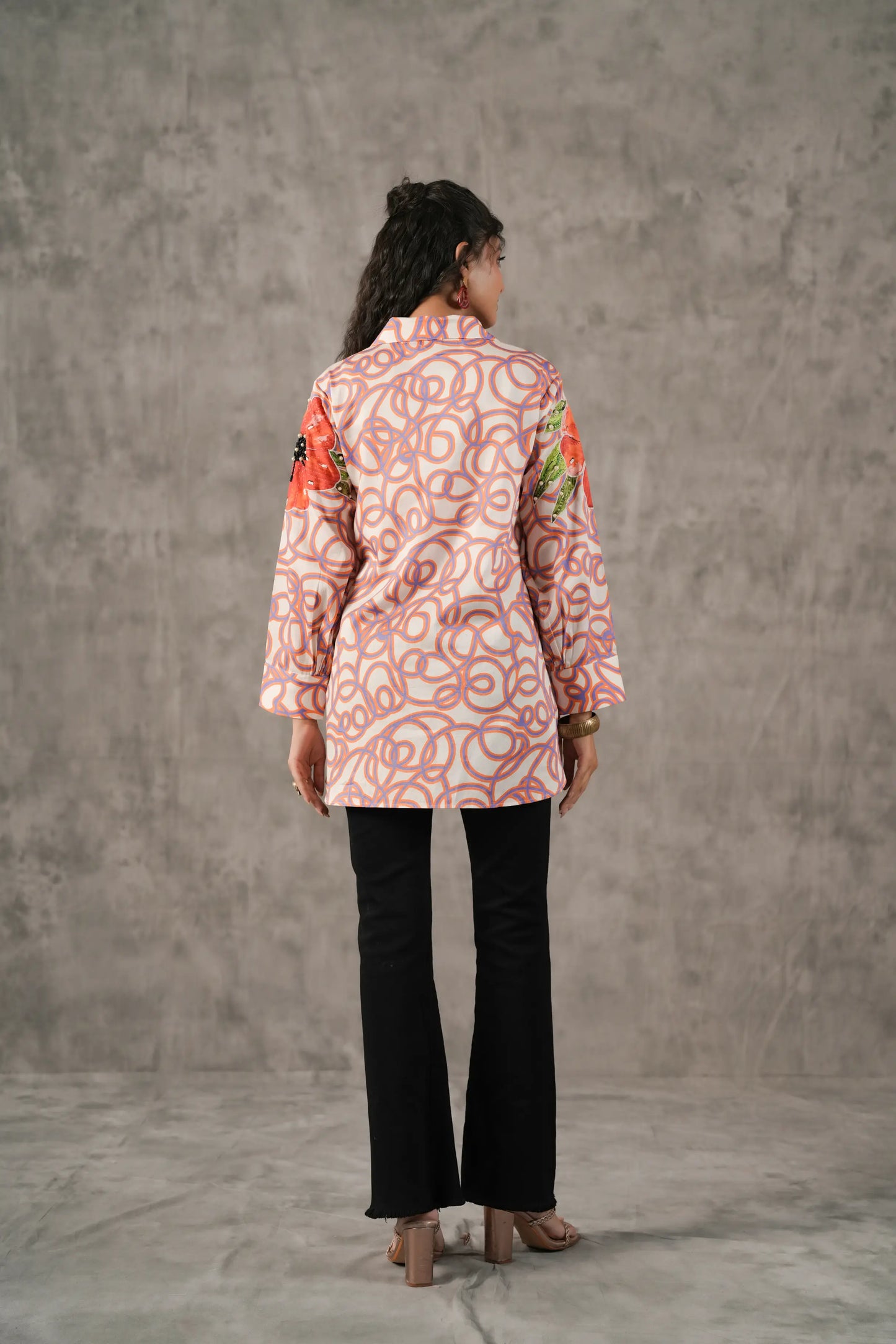 Printed Short Top with applique flower highlighted