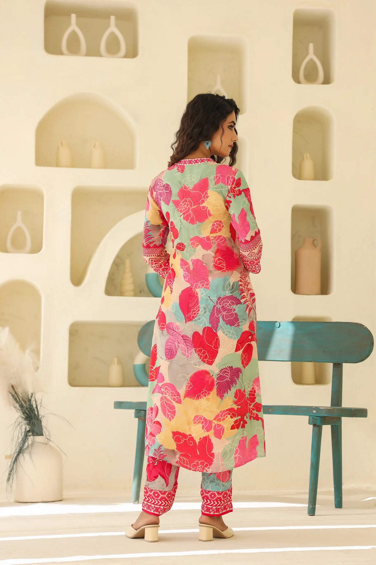 Floral Print Straight Kurti with Pant