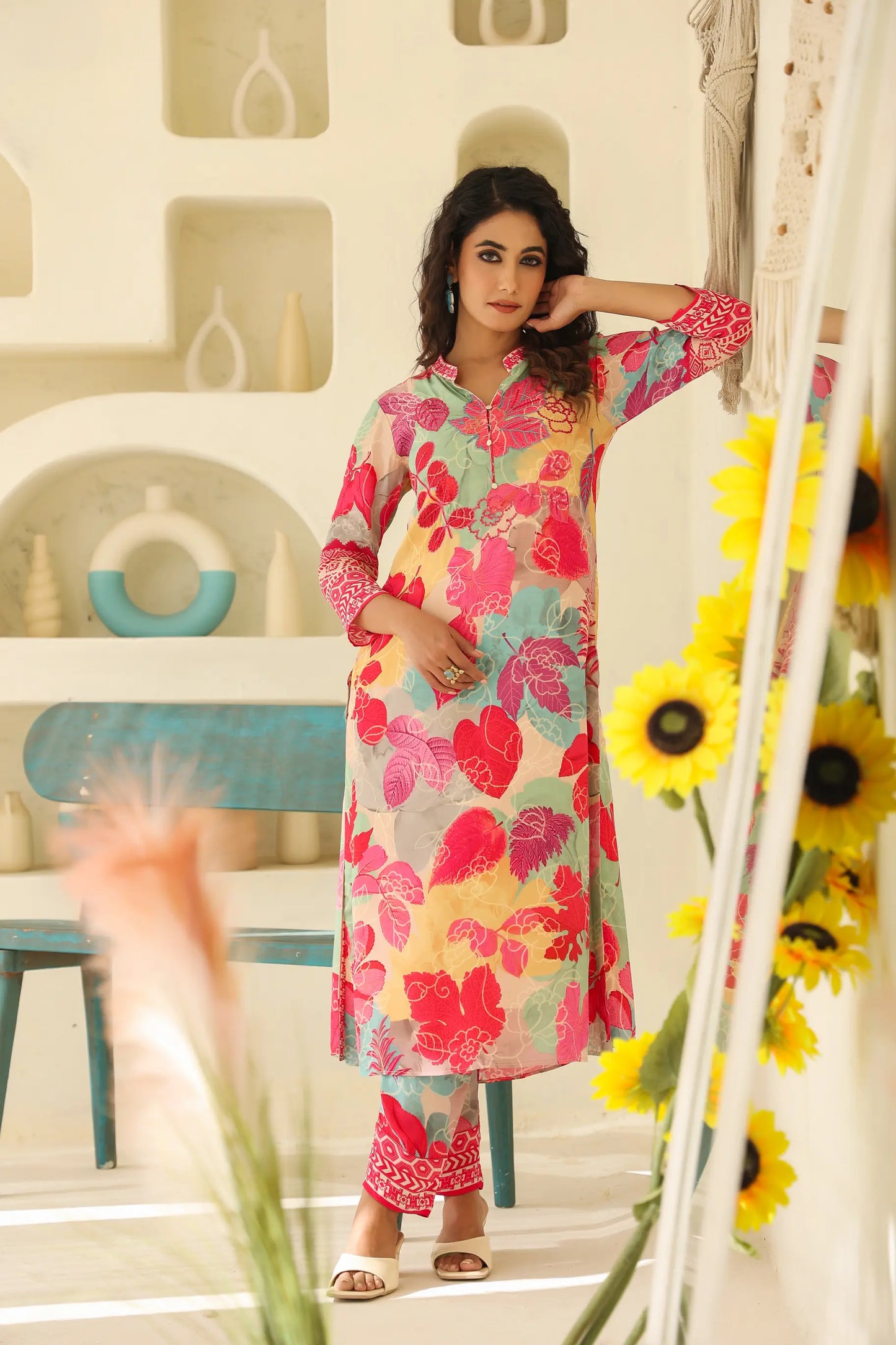 Floral Print Straight Kurti with Pant