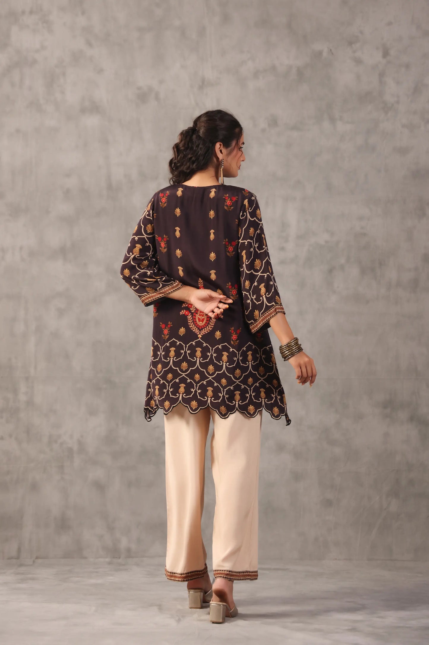 embellished,scalloped hem, aline top with straight pants. The Co-ords.