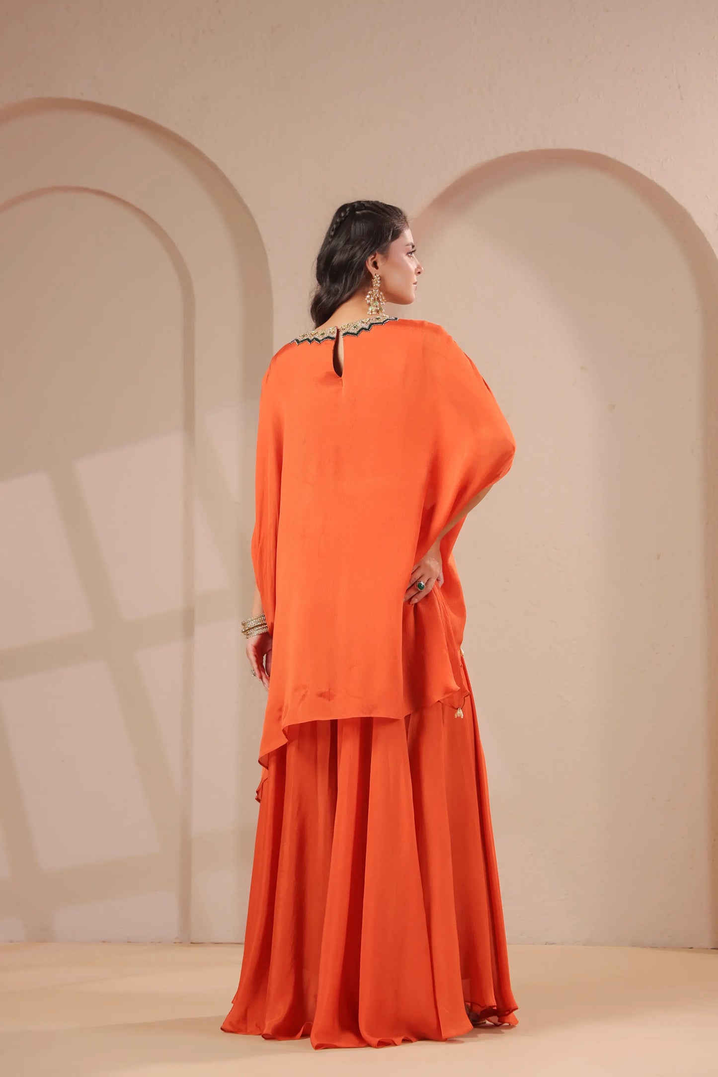 Hand emboidered cape with skirt-palazzo