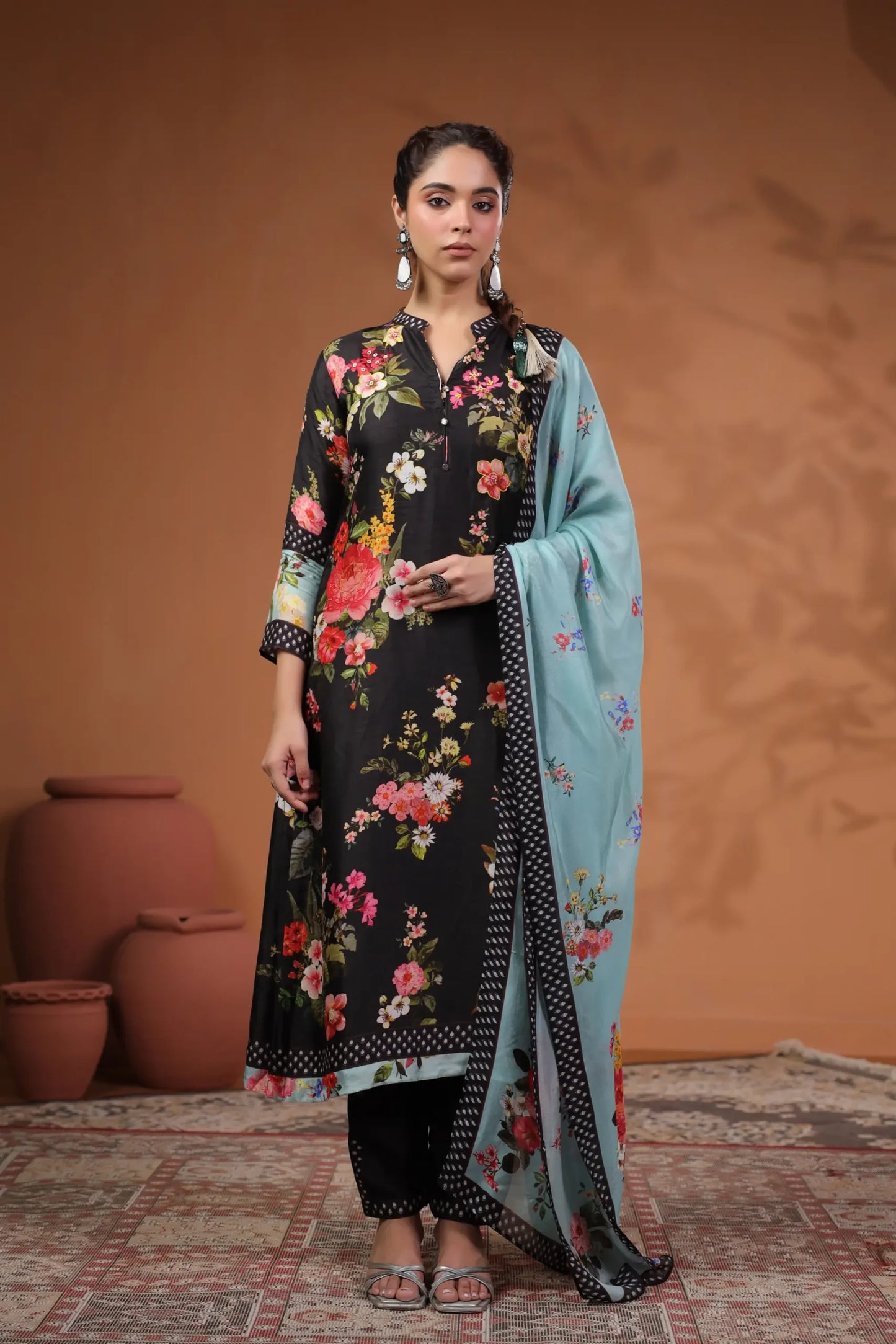 Floral Print Straight Kurti with Pant and Printed Dupatta