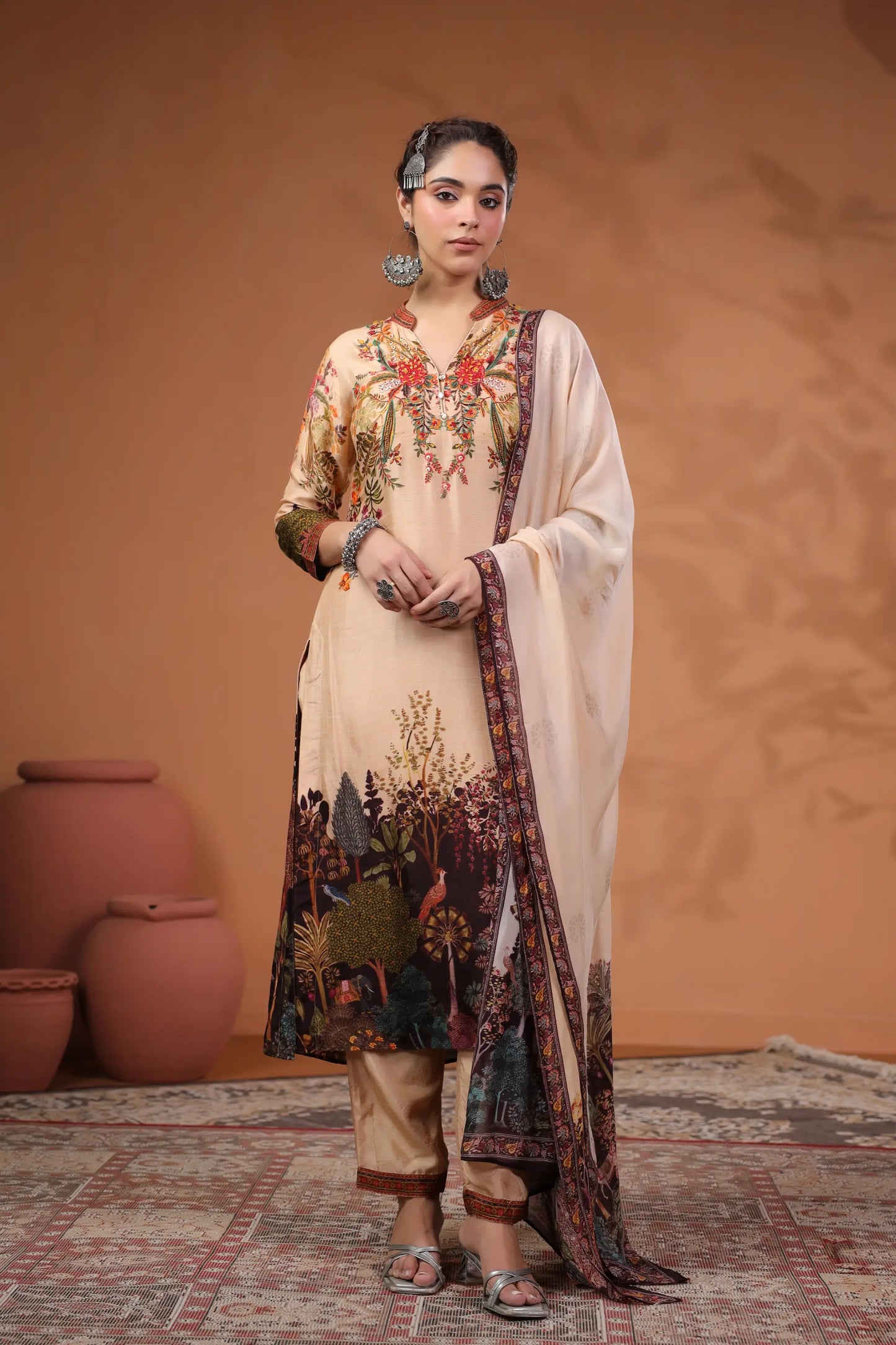 Oriental Print Straight Kurti with Pant and Printed Dupatta
