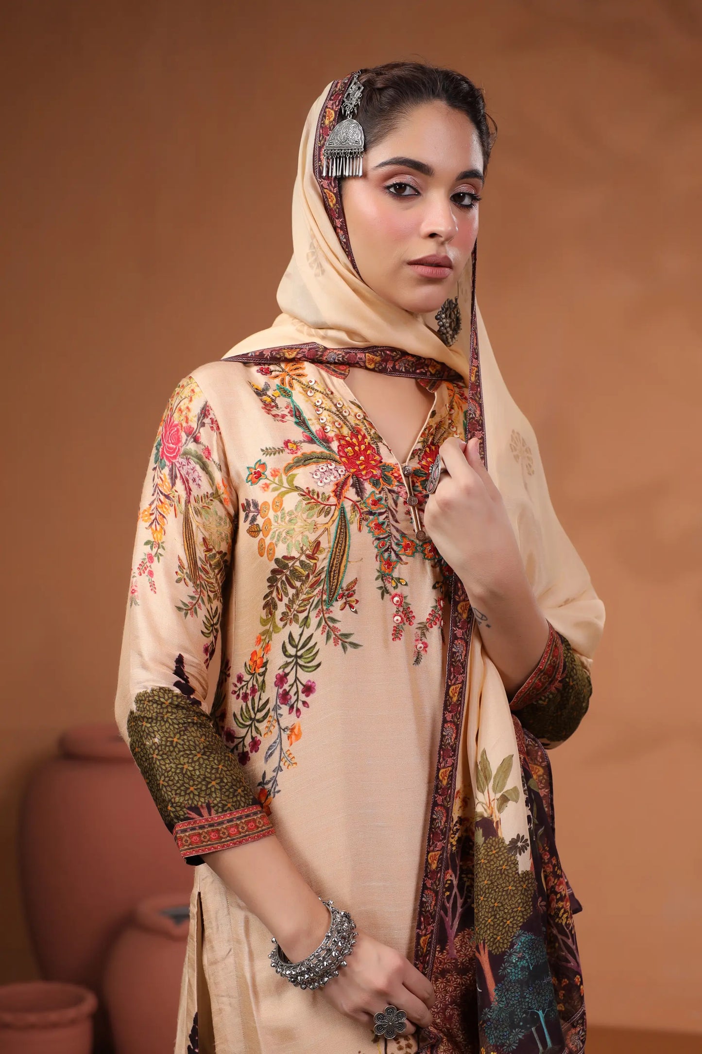 Oriental Print Straight Kurti with Pant and Printed Dupatta