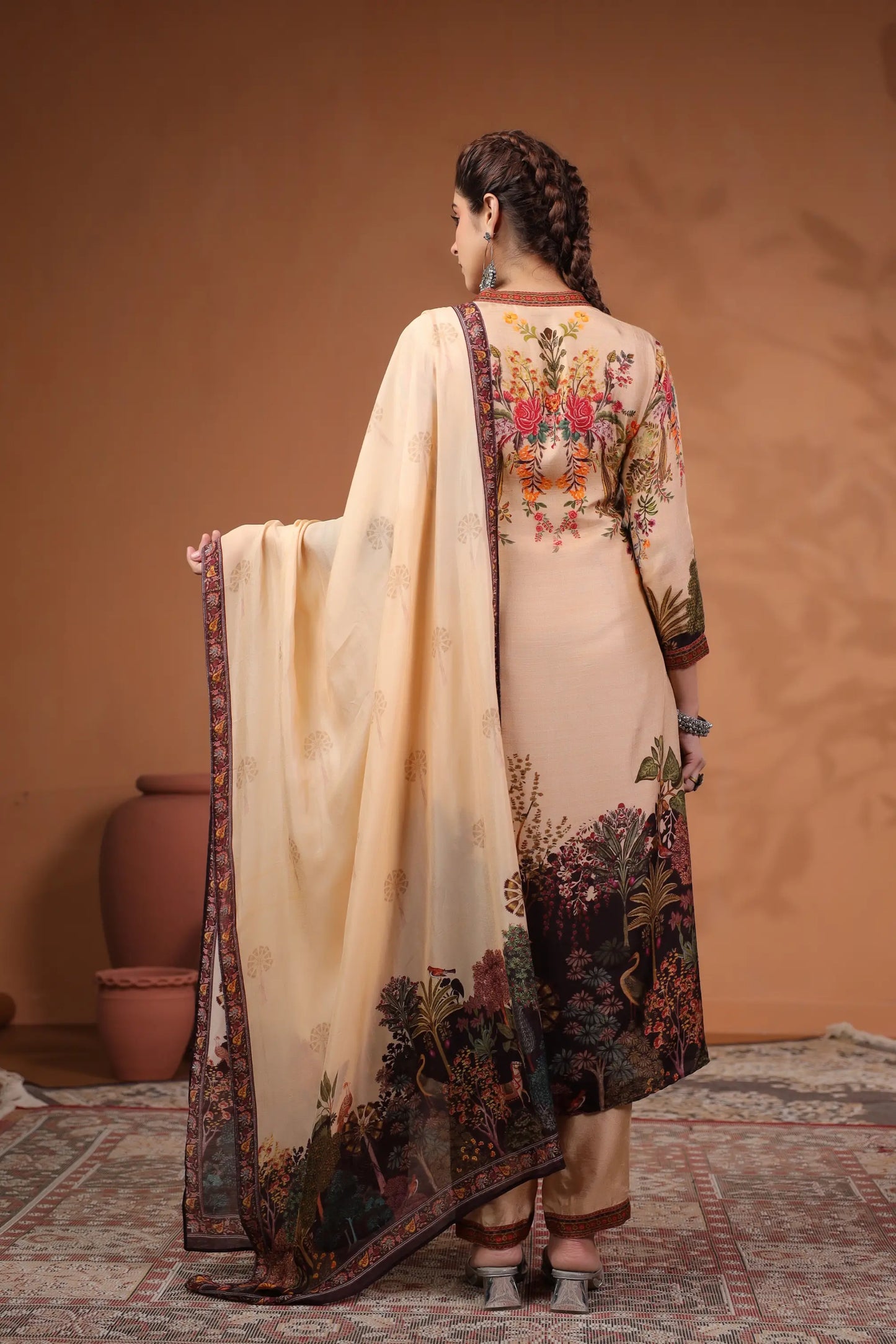 Oriental Print Straight Kurti with Pant and Printed Dupatta