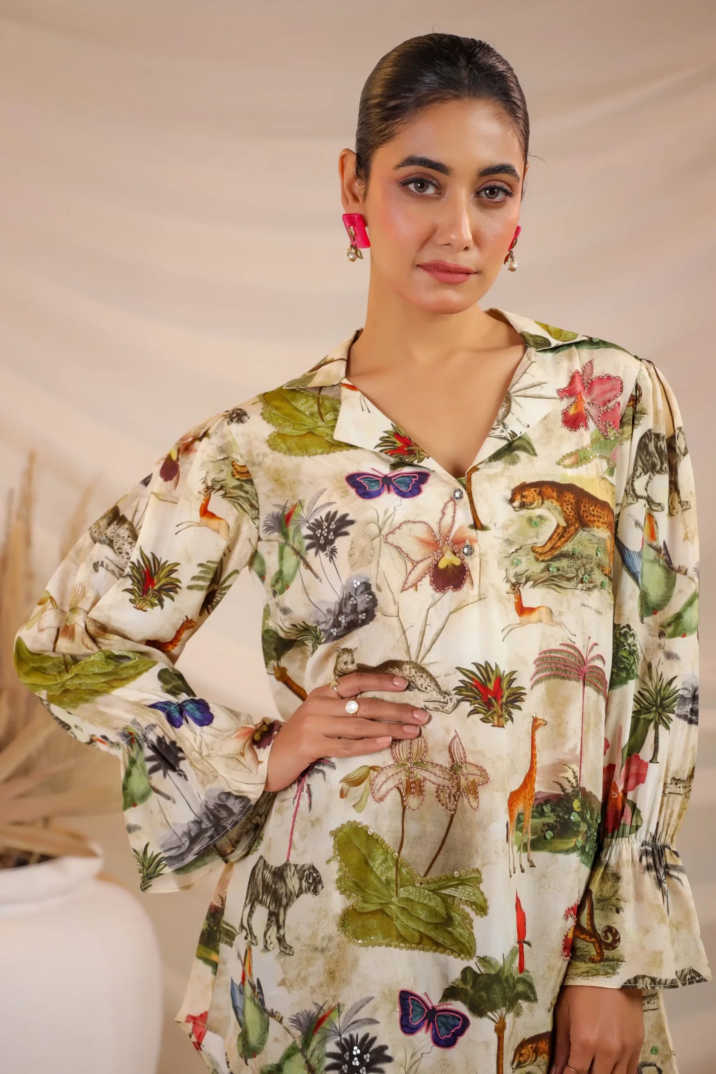 Printed Short Top with light Embellish