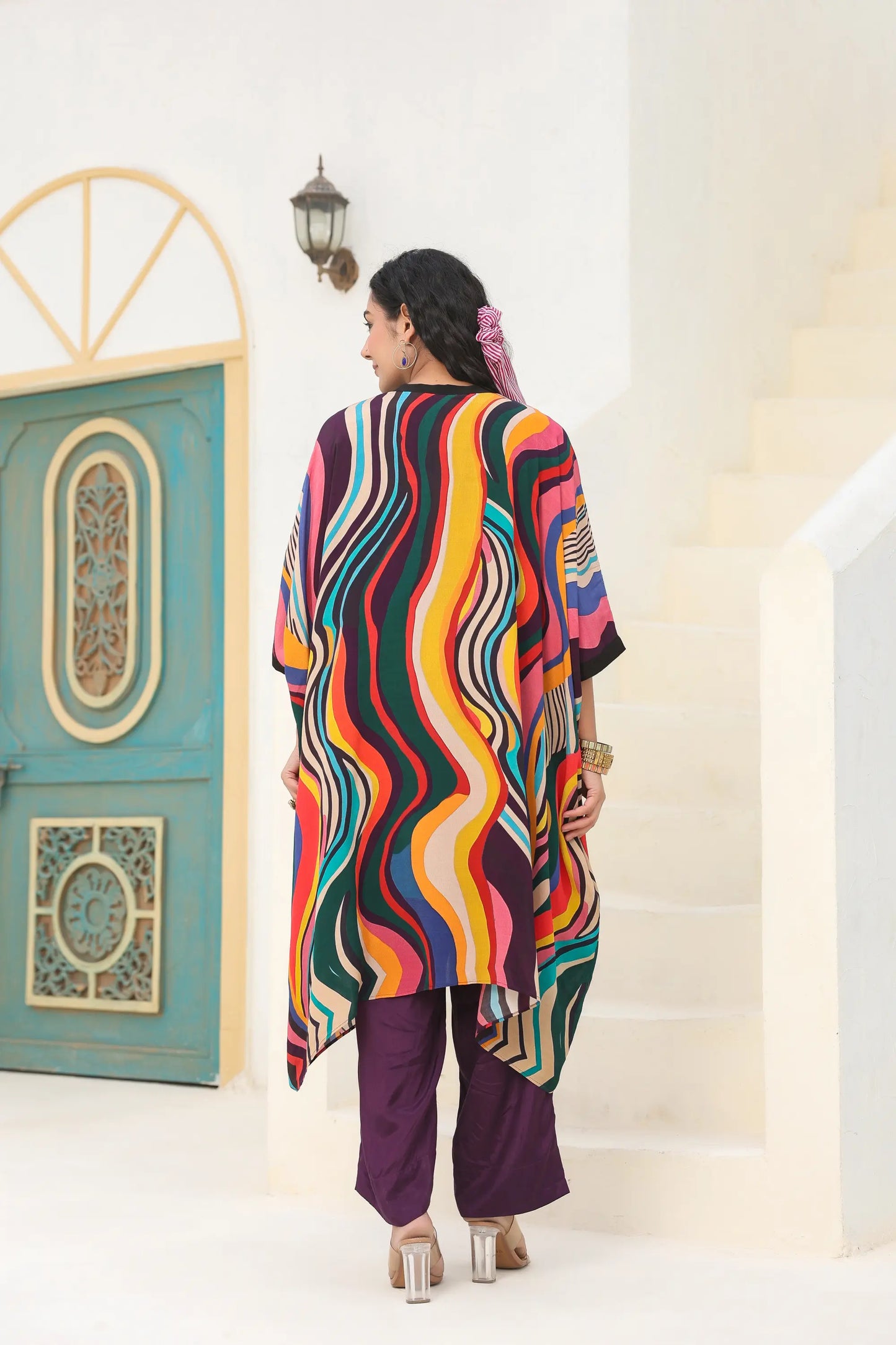 Abstract Print Kaftan With Sequins Embellish Neck