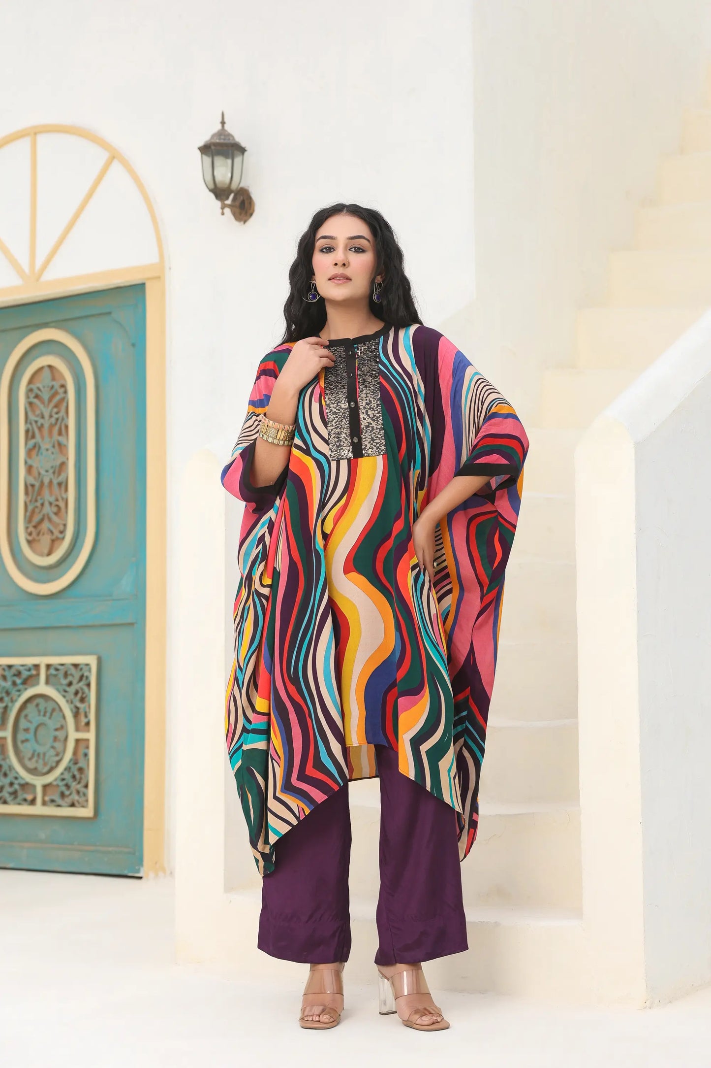 Abstract Print Kaftan With Sequins Embellish Neck
