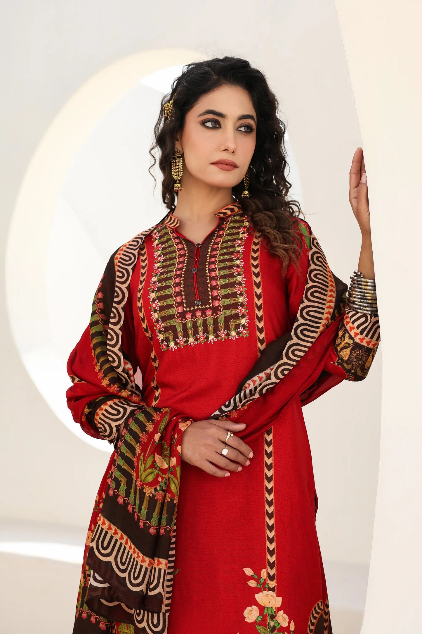 Traditional Print Straight Kurti with Pant and Printed Dupatta
