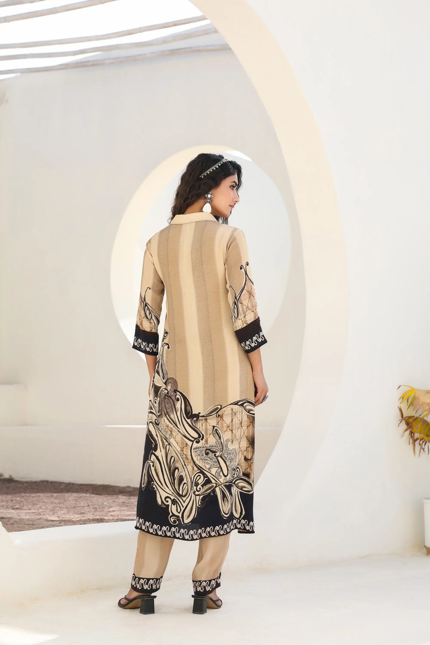 Abstract Print Straight Kurti with Pant
