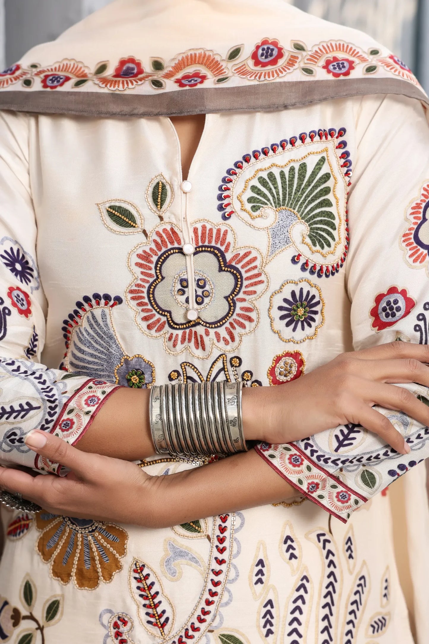 Applique Print Straight Kurti with Pant and Printed Dupatta