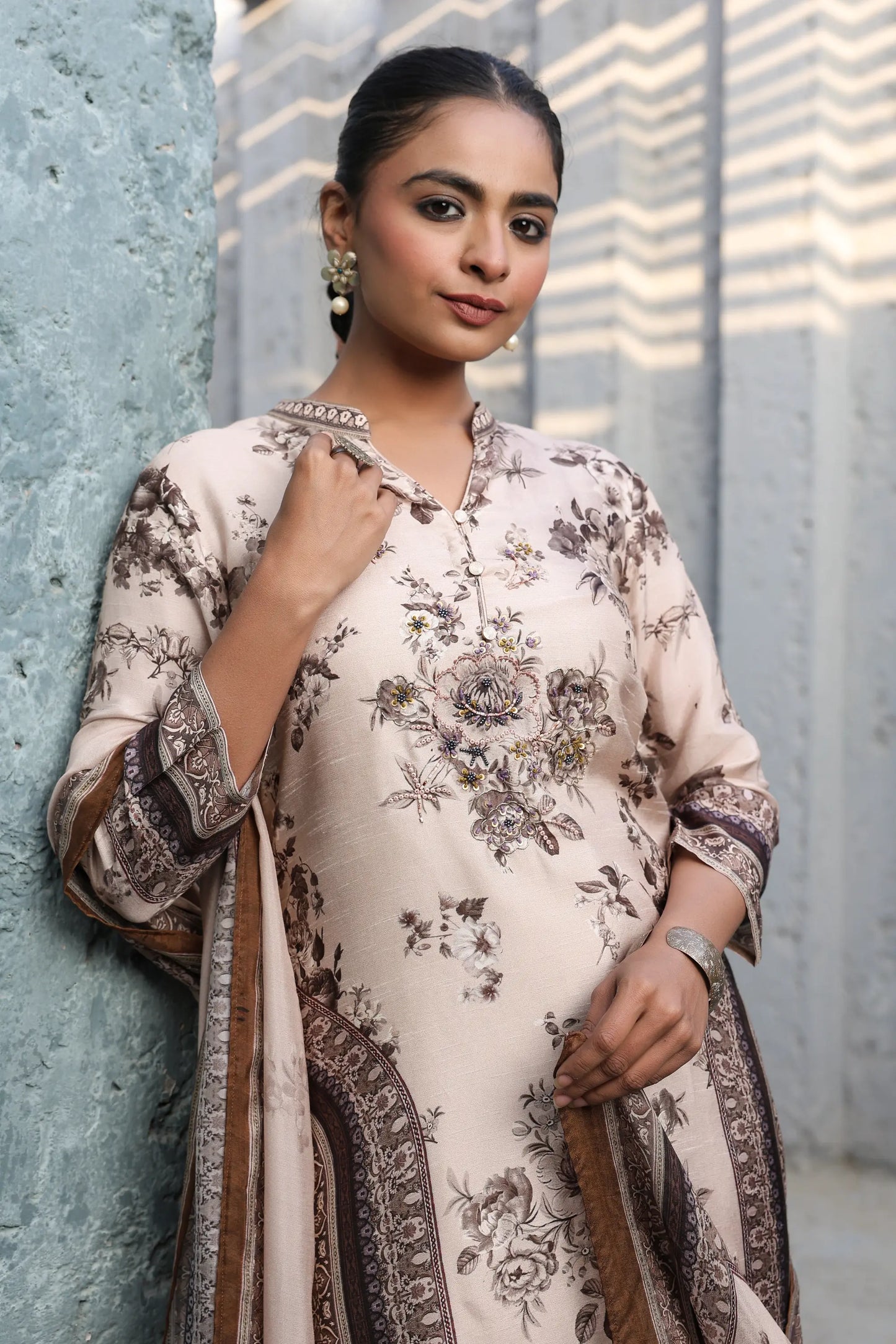 Printed Kurta with Flare Pant with light Embellish