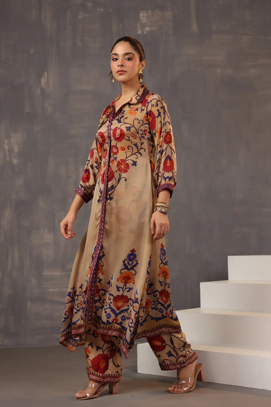 Aysymettrical Traditional Kurta Pant with Yok Embelliseh