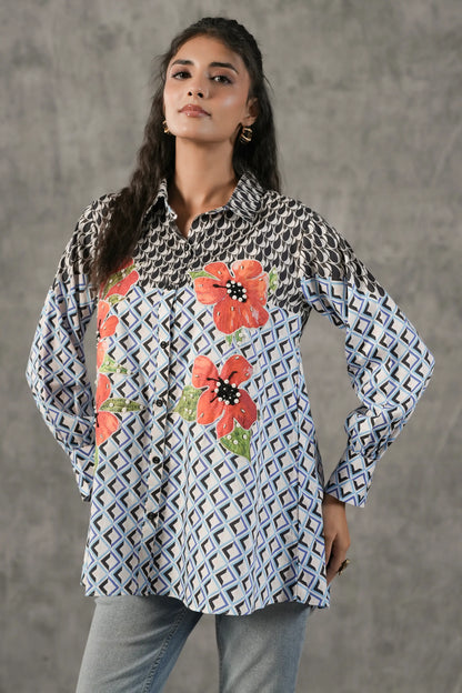 Printed Short Top with applique flower highlighted