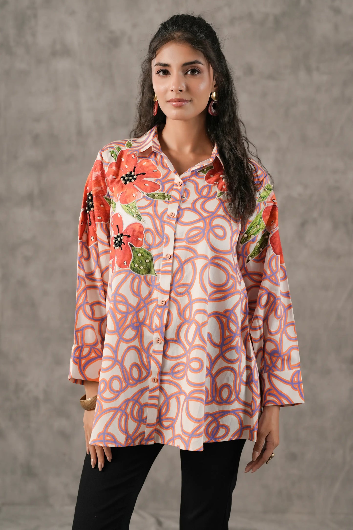 Printed Short Top with applique flower highlighted