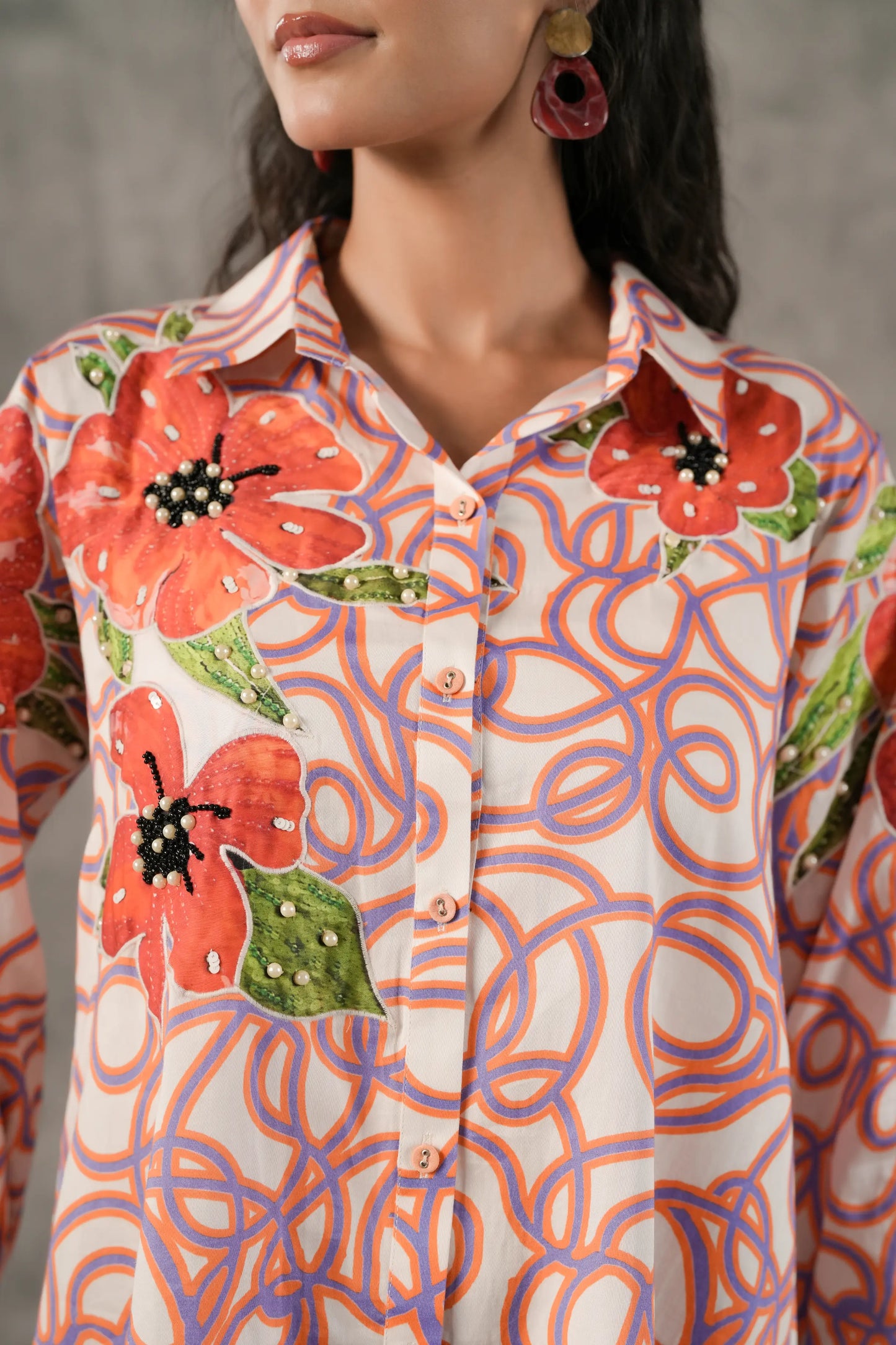 Printed Short Top with applique flower highlighted