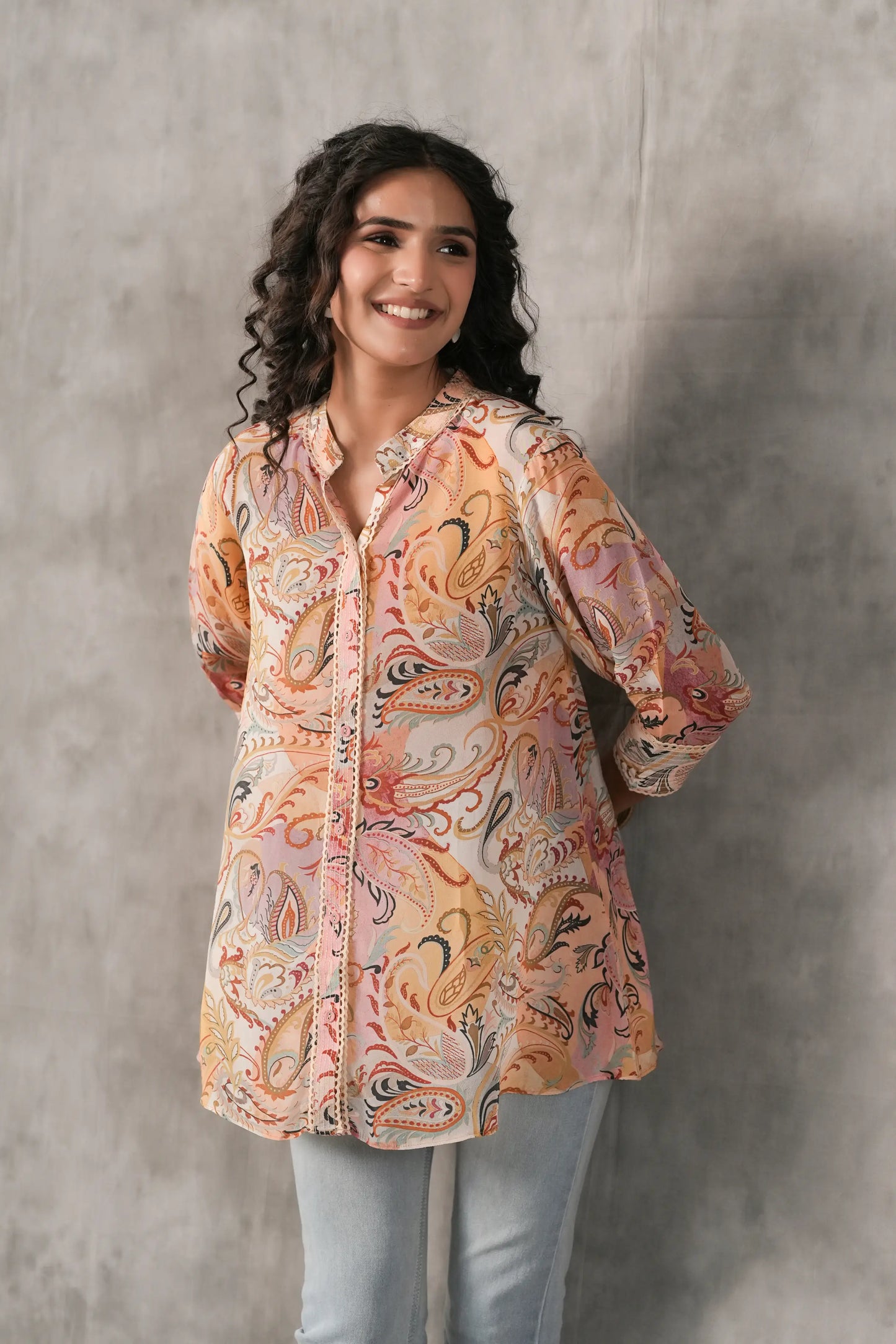 Printed Short Top with lace