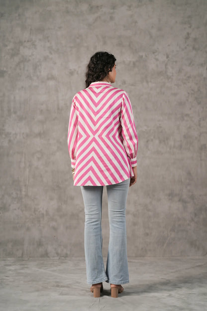 Printed Short Top with applique flower highlighted