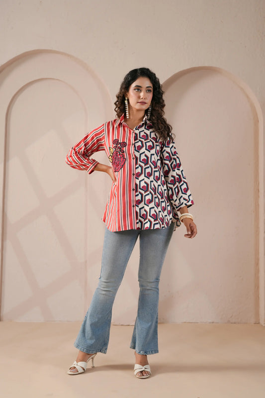 Printed Short Top with applique flower highlighted