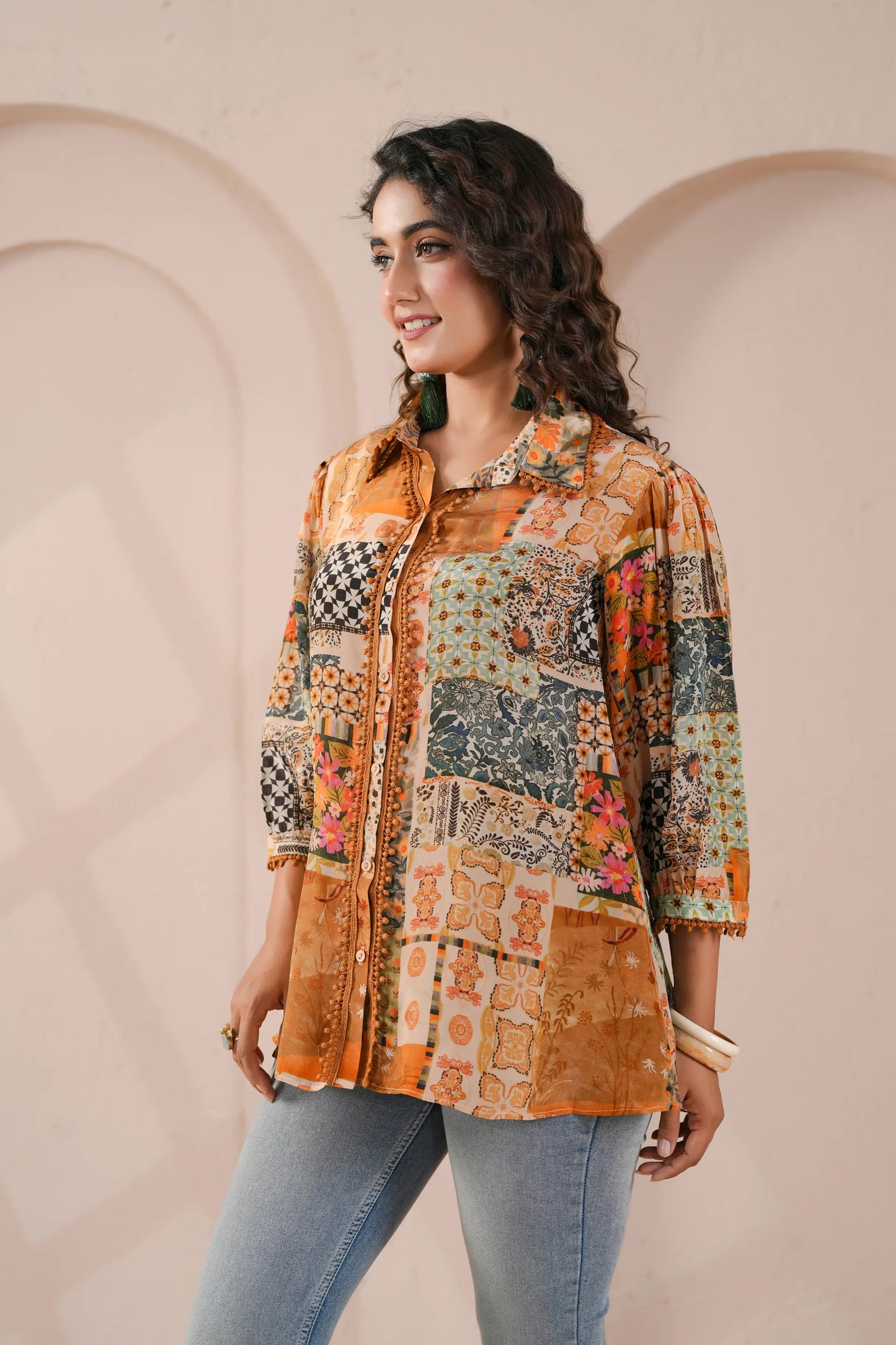 Printed Short Top with lace