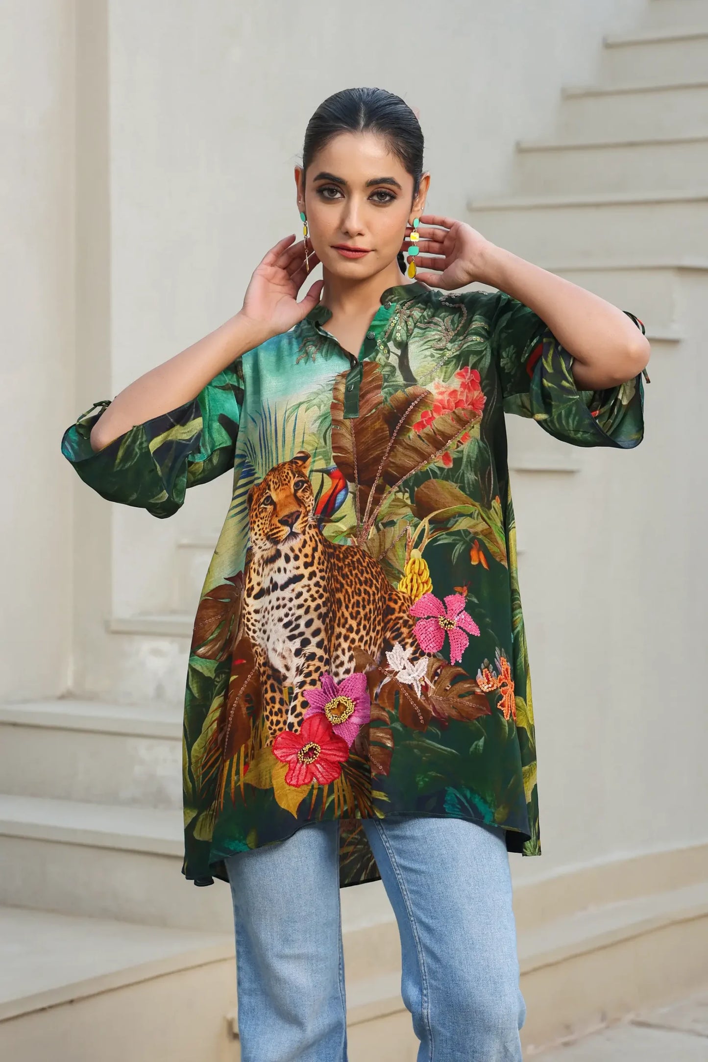 Printed Short Top with light Embellish