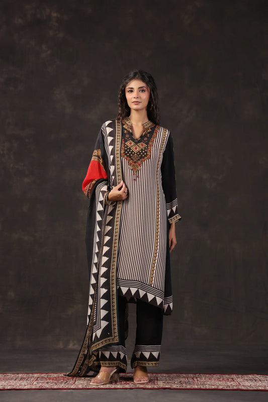 Three Piece Ethnic Kurti with highlight
