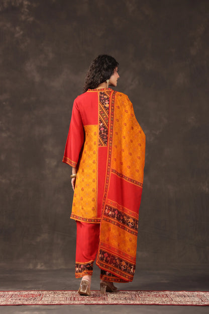 Three Piece Ethnic Kurti with highlight