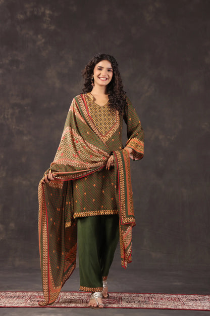 Three Piece Ethnic Kurti with highlight
