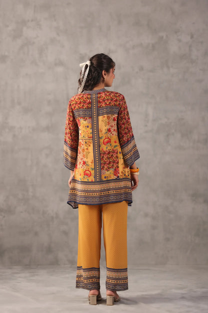embellished aline top with straight pants. The ethnic Co-ords.