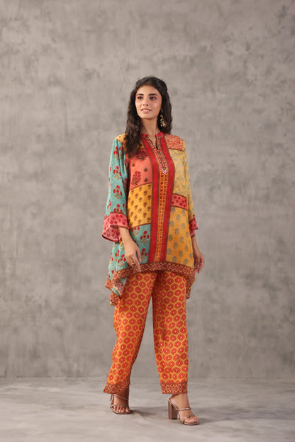 embellished aline top with straight pants. The ethnic Co-ords.