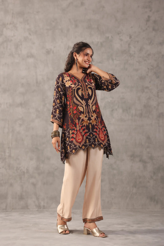 embellished,scalloped hem, aline top with straight pants. The Co-ords.