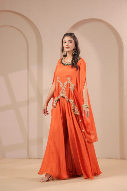 Hand emboidered cape with skirt-palazzo