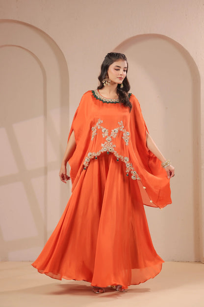 Hand emboidered cape with skirt-palazzo
