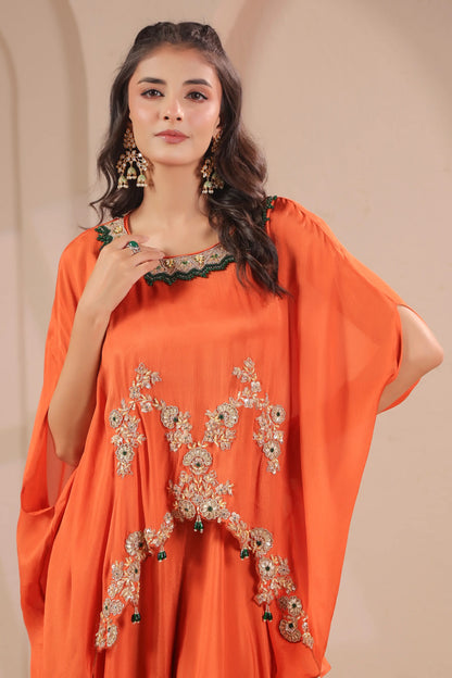 Hand emboidered cape with skirt-palazzo