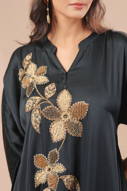 Hand emboidered hi-lo kurti with dhoti pants