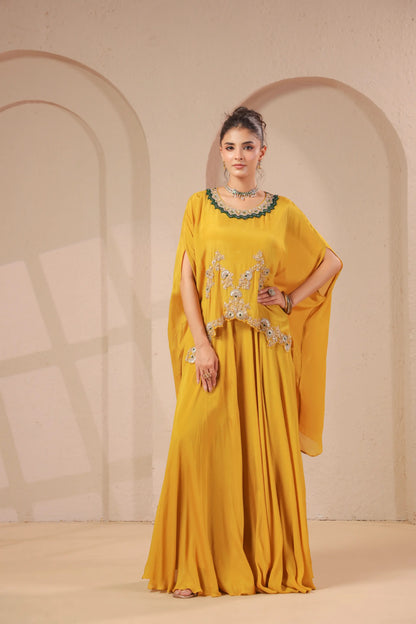 Hand emboidered cape with skirt-palazzo