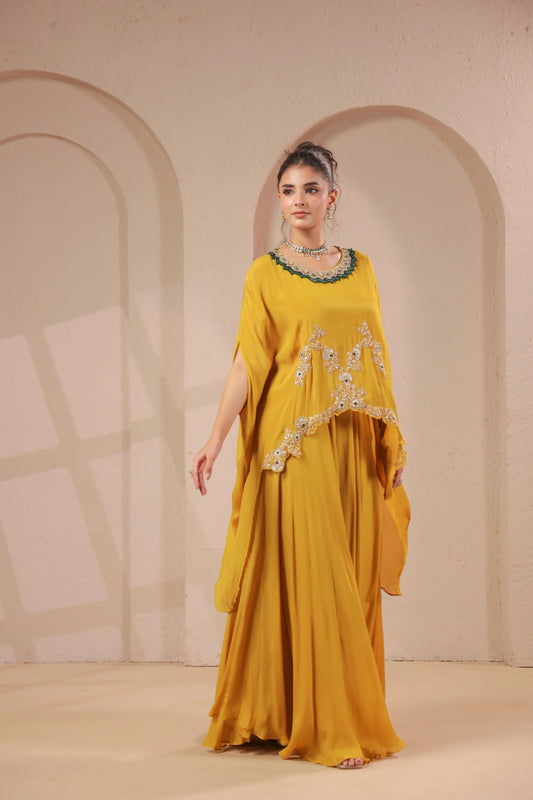 Hand emboidered cape with skirt-palazzo
