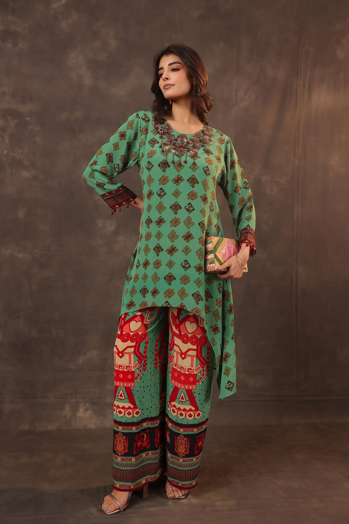 Printed Flayered Top with Straight Pant