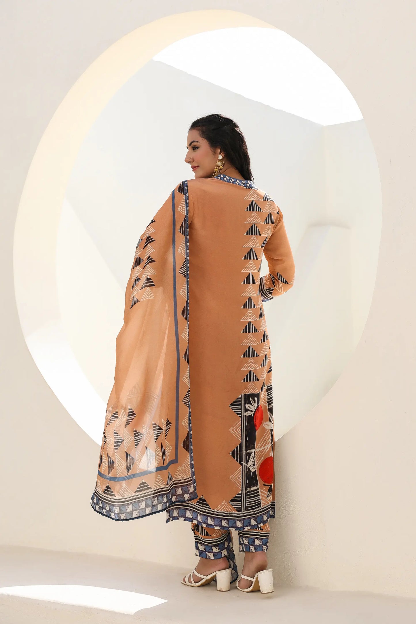 Abstract Print Straight Kurti with Pant and Printed Dupatta