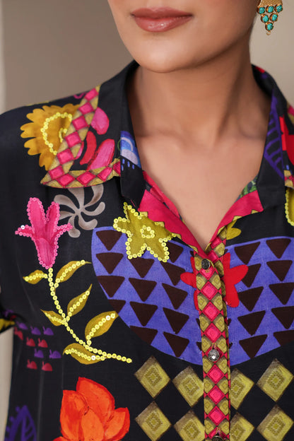 Printed Short Top with light Embellish